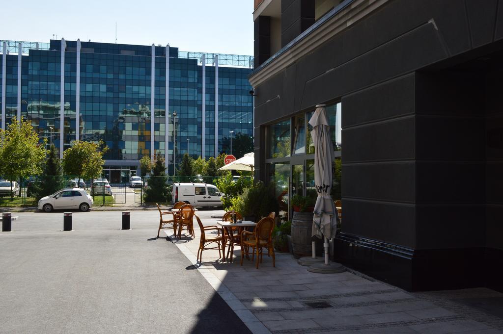 Apartment Mercedes Belgrad Exteriör bild